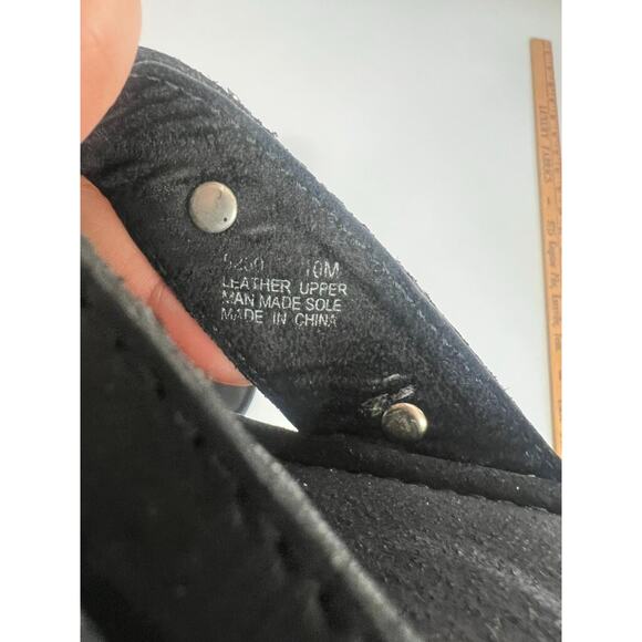 Minnetonka Sandals Womens 10 M Silverthorne Black Silver Concho Boho Gorpcore - Picture 5 of 7